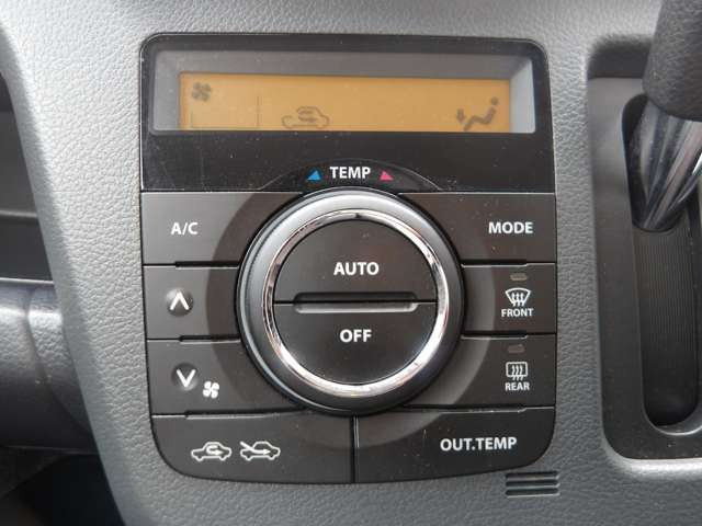 �I�[�g�G�A�R������x���D�݂̉��x�ɐݒ肷��΁A�ԓ��̉��x�����m�����ʂ≷�x�������Œ����B�����`�����`�Ɖ��x���X�C�b�`���������K�v������܂���!���K�Ȏԓ���Ԃɂ͕K�{�̋@�\�ł���!!