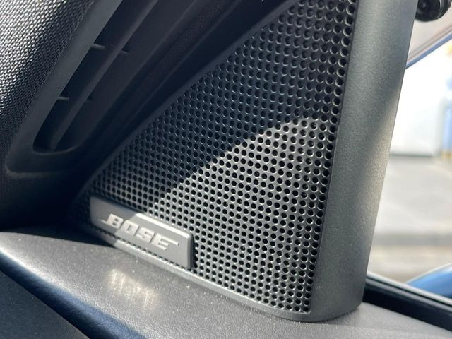 �yBOSE�T�E���h�V�X�e���z���[�J�[�I�v�V�����̍��i�ʃT�E���h�V�X�e���𓋍ځB��p�̃`���[�j���O���{���ꂽ�召�l�X�ȃX�s�[�J�[����ǎ��ȃT�E���h���t�ł��A�Տꊴ���ӂ�鉹����Ԃ����o���܂��B