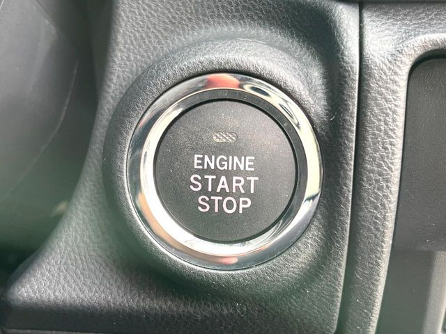 �y�A�N�Z�X�L�[&�v�b�V���X�^�[�g�z�J�o����|�P�b�g�ɓ��ꂽ�܂܂ł��h�A�̎{���E�������\�ȃX�}�[�g�L�[�𑕔��B�G���W���̃I���E�I�t�����J�M�����o���K�v�������A�{�^�����v�b�V�����邾����OK��