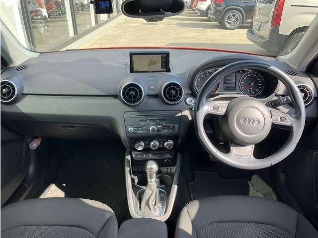 A1スポーツバック1.0 TFSI