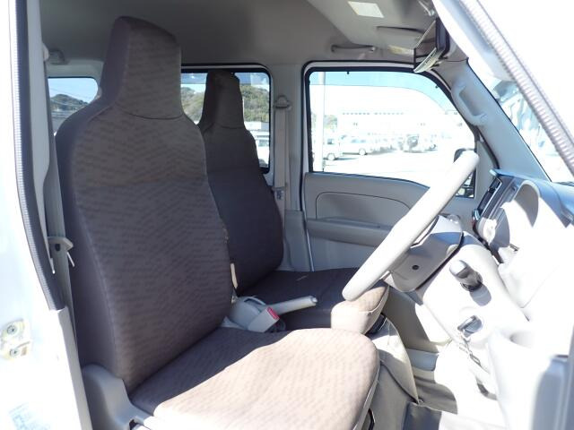 �t�����g�V�[�g�A��ԗǍD�ň��S�ł��B�傫�ȉ�����Ȃ����S�ł�