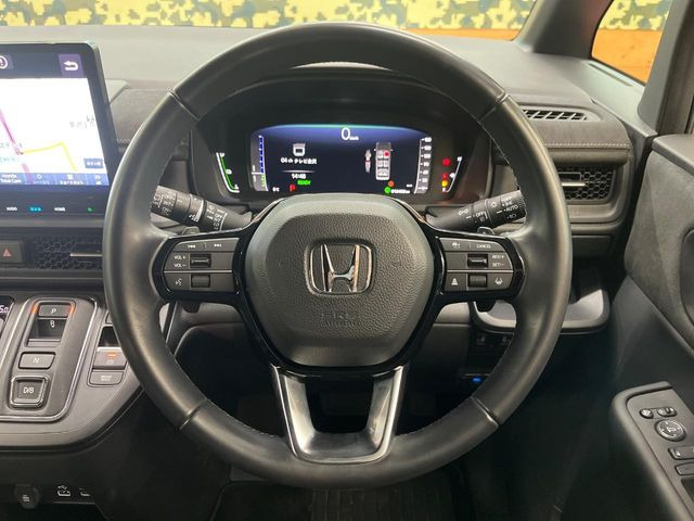 �y�����v�����X�e�A�����O�z�㎿�Ȋv���g�p���邱�ƂŁA��ɂ����������݂ƂĂ��^�]���₷���n���h���ł���