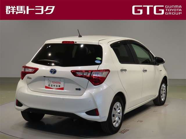 ヴィッツ1.5 ハイブリッド F セーフティ エディションIII