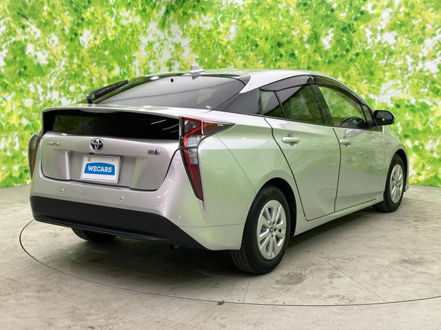 プリウス1.8 S セーフティ プラス