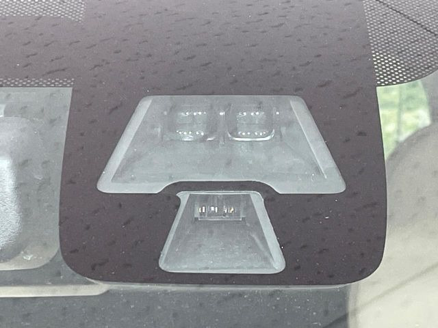 �y�G�}�[�W�F���V�[�u���[�L�z���s���ɑO���̎ԗ�����F�����A�Փ˂������Ȏ��͌x��ƃu���[�L�ŏՓˉ���Ɣ�Q�y�����A�V�X�g�B�����S�Ƀh���C�u�����y���݂��������܂��B