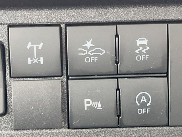 �y�A�C�h�����O�X�g�b�v�z�ԐM����a�؂Œ�Ԃ����ۂɃG���W�����~���A���ʂȔR���̏����}���܂��B�R��������ی�ɂȂ���@�\��G���W���̓u���[�L�𗣂��΍Ďn�����܂��B