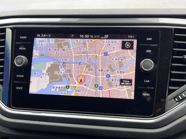 �������i�r:��̊��̂���i�r�́A����������ԓ������o���Ă���܂��B�I�[�f�B�I�@�\���[�����Ă���܂��̂ŁA�^�]�����y���߂܂���