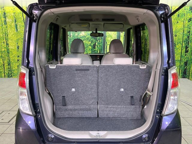 ���i�̂���������ʋ΁A���}���ɏ\���ȉ׎��X�y�[�X���m�ۂ��Ă���܂��B�Z�J���h�V�[�g��|���ƁA�傫�ȉו��̐ύڂ��\�ł���