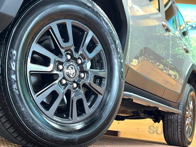 �y����18�C���`�A���~�z�C�[���z�O�ςɃ}�b�`���������A���~�z�C�[���𑕒����Ă���܂��B�e��ЊO�A���~�z�C�[����A�X�^�b�h���X�^�C�����戵�����Ă���܂��B���񂲑��k����������