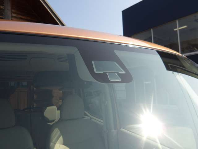 �G�}�[�W�F���V�[�u���[�L���O���̎ԗ�����s�҂Ƃ̏Փ˂����������A�Փ˂̔�Q���y�����邽�߂̑��u�ł�!!