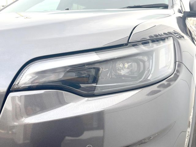 ��LED�w�b�h���C�g:��ԑ��s�����ǍD�Ȏ��E���m�ۂ����S���ĉ^�]�ł��鍂�P�xLED�w�b�h���C�g�𑕔�!�_�����x�������A����d�͂��}�����Ă��܂��B