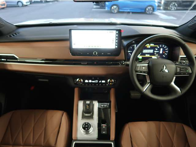 アウトランダーPHEV 2.4 P エグゼクティブ パッケージ 4WD