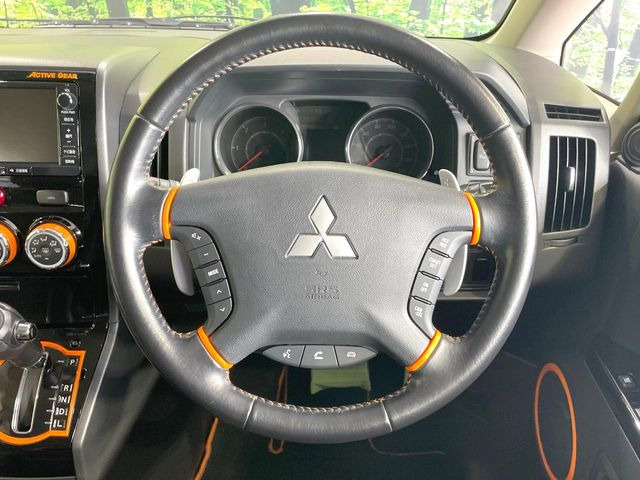 �y�����v�����X�e�A�����O�z�㎿�Ȋv���g�p���邱�ƂŁA��ɂ����������݂ƂĂ��^�]���₷���n���h���ł���