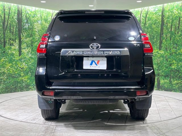 安心の最長10年・走行無制限保証(有償)をご用意。保証内容も充実はもちろん、無料点検&オイル交換や、年中無休の全国・24時間ロードサービスも付帯されておりますのでご安心下さい。