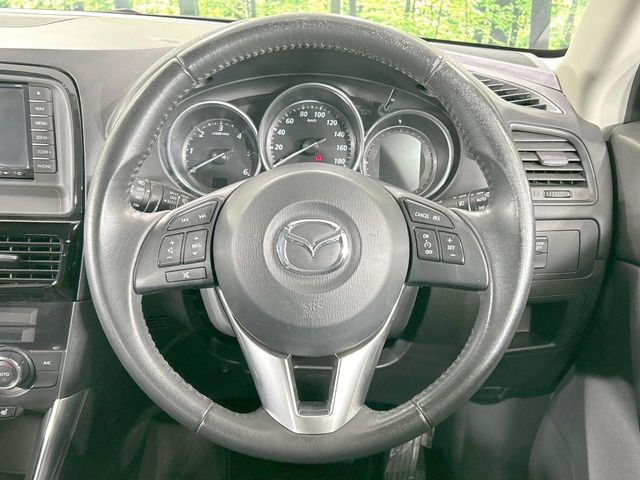 �y�����v�����X�e�A�����O�z�㎿�Ȋv���g�p���邱�ƂŁA��ɂ����������݂ƂĂ��^�]���₷���n���h���ł���