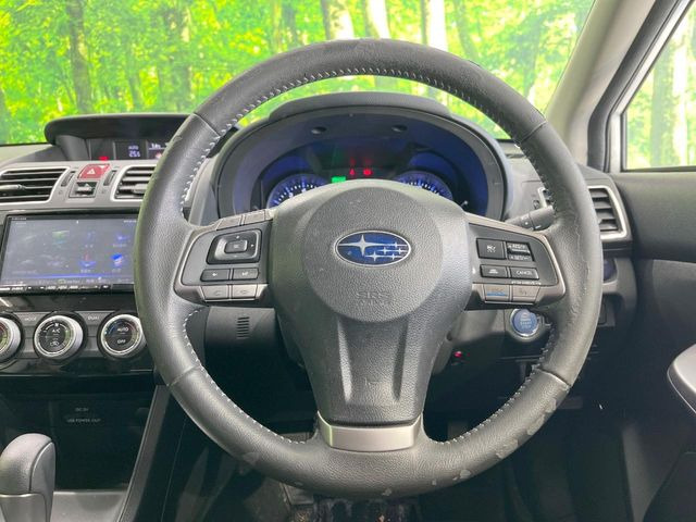 �y�����v�����X�e�A�����O�z�㎿�Ȋv���g�p���邱�ƂŁA��ɂ����������݂ƂĂ��^�]���₷���n���h���ł���