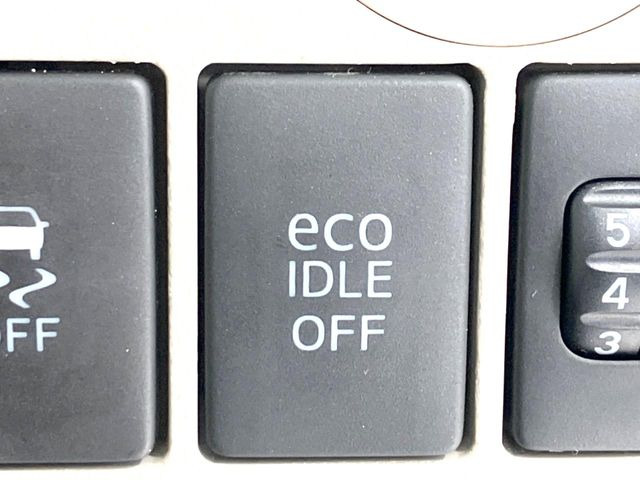 �y�A�C�h�����O�X�g�b�v�z�ԐM����a�؂Œ�Ԃ����ۂɃG���W�����~���A���ʂȔR���̏����}���܂��B�R��������ی�ɂȂ���@�\��G���W���̓u���[�L�𗣂��΍Ďn�����܂��B