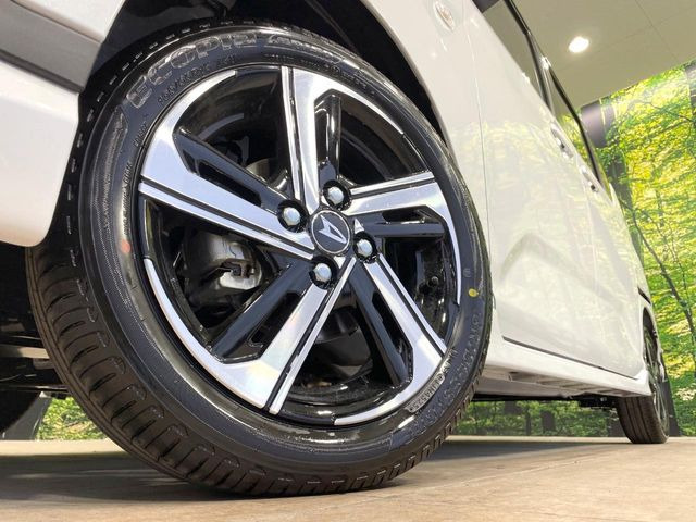 �y����15�C���`�A���~�z�C�[���z�O�ςɃ}�b�`���������A���~�z�C�[���𑕒����Ă���܂��B�e��ЊO�A���~�z�C�[����A�X�^�b�h���X�^�C�����戵�����Ă���܂��B���񂲑��k����������