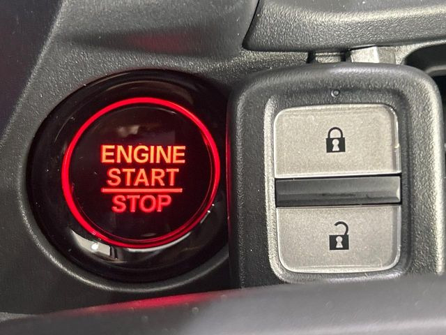 �yHonda�X�}�[�g�L�[�z�J�o����|�P�b�g�ɓ��ꂽ�܂܂ł��h�A�̎{���E�������\�ȃX�}�[�g�L�[�𑕔��B�G���W���̃I���E�I�t�����J�M�����o���K�v����������Ƃ��Ă��֗��ł���