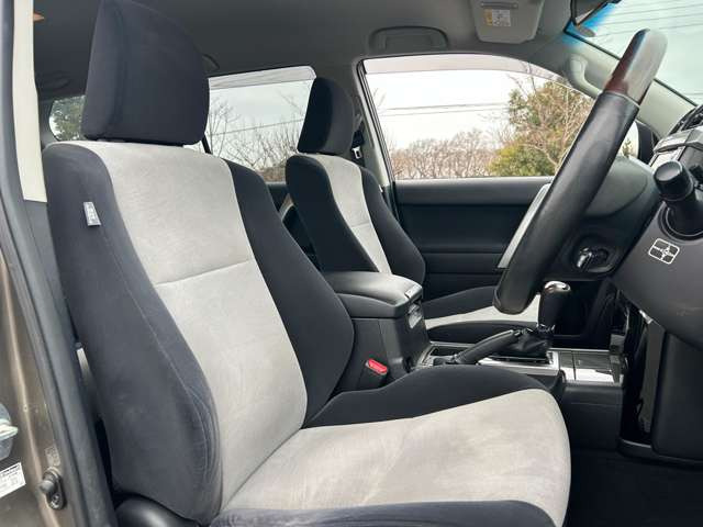 当店ではご契約頂きましたお客様にドライブレコーダーやガラスコーティング施工など、お値段を抑えてご提供させて頂いております。詳細はスタッフまでお気軽にお問い合わせくださいませ。