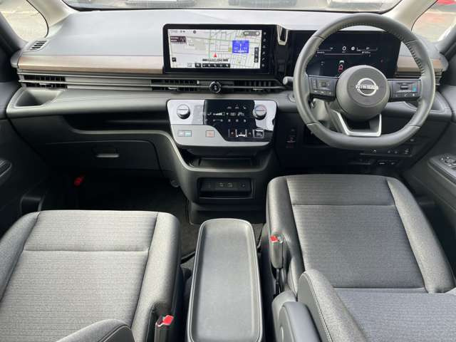 セレナ1.4 e-4ORCE ハイウェイスターV 4WD