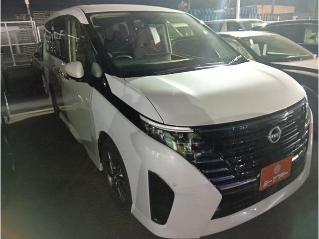 セレナ1.4 e-POWER ハイウェイスター V