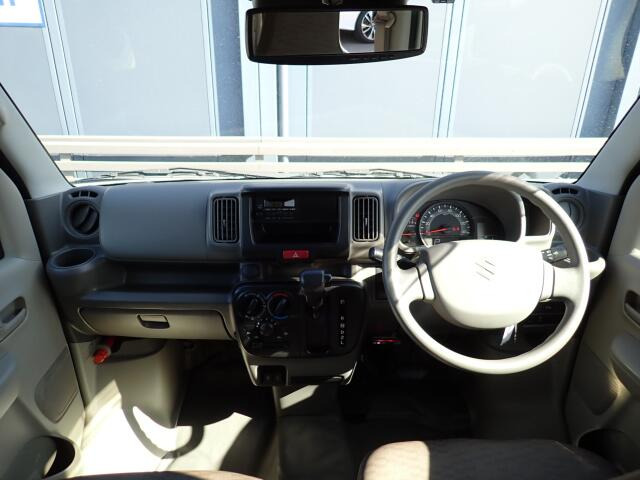 �C���p�l�摜�ɂȂ�܂��B�ԓ��͐��Ǝ҂ɂĎ����N���[�j���O�{�H�ς݂Ȃ̂ŁA��ϐ����ł��B