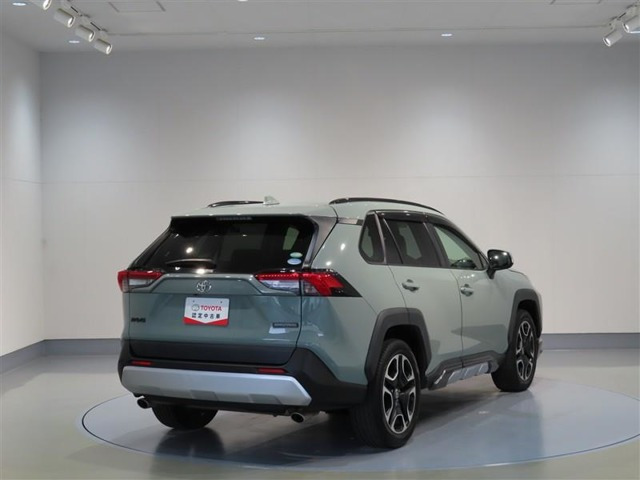 RAV42.0 アドベンチャー 4WD