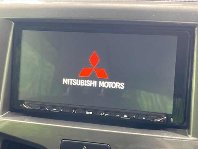 �y�����i�r�z�l�C�̏����i�r�𑕔����Ă���܂��B�i�r�̎g���₷���͂������A�I�[�f�B�I�@�\���[��!�L�����v�◷�s�͂������A�ʋ΂┃�����ȂǕ��i�̃h���C�u���y�����Ȃ�͂���