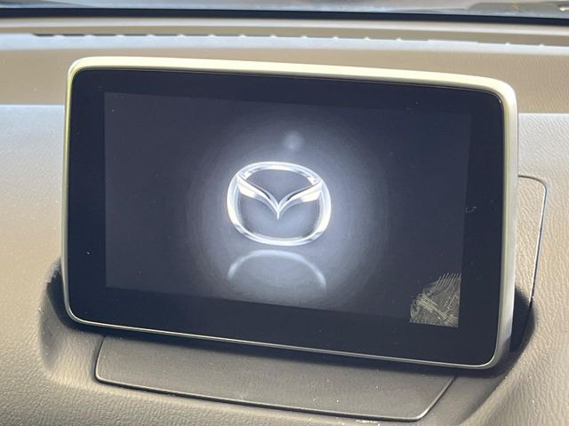 �y�}�c�_�R�l�N�g�i�r�z�ԓ��̕��͋C�Ƀ}�b�`������̌^�^�C�v�̃i�r�B�e����q�ݒ��Bluetooth�Đ����A�l�X�ȋ@�\���y���߂܂��B�����I�ȃ_�C�������삪�\�ŁA�g��������ǍD�ł��B