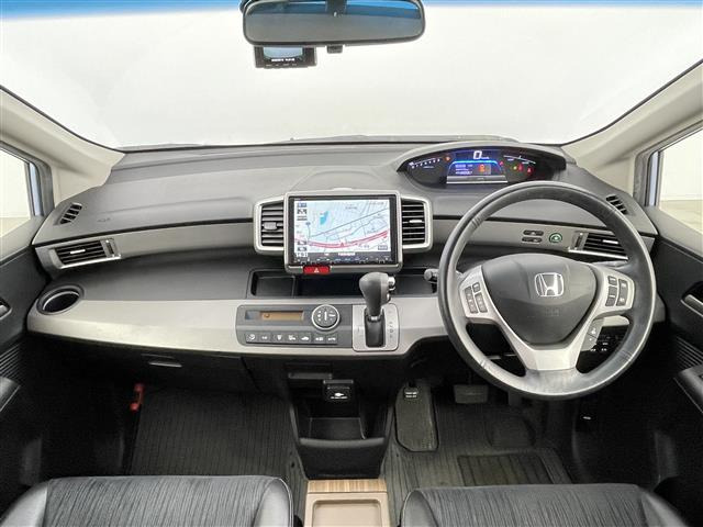 フリードハイブリッド1.5 ジャストセレクション