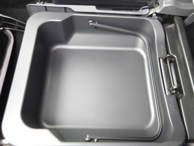 �V�[�g�A���_�[�{�b�N�X������Ȃ̃V�[�g���߂���Ǝ��[�X�y�[�X������܂�!�C�⏬�������[����̂ɕ֗��ł�!