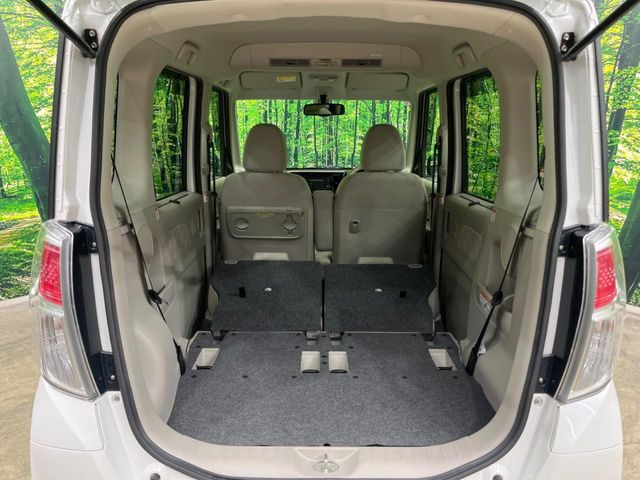 ���i�̂���������ʋ΁A���}���ɏ\���ȉ׎��X�y�[�X���m�ۂ��Ă���܂��B�Z�J���h�V�[�g��|���ƁA�傫�ȉו��̐ύڂ��\�ł���