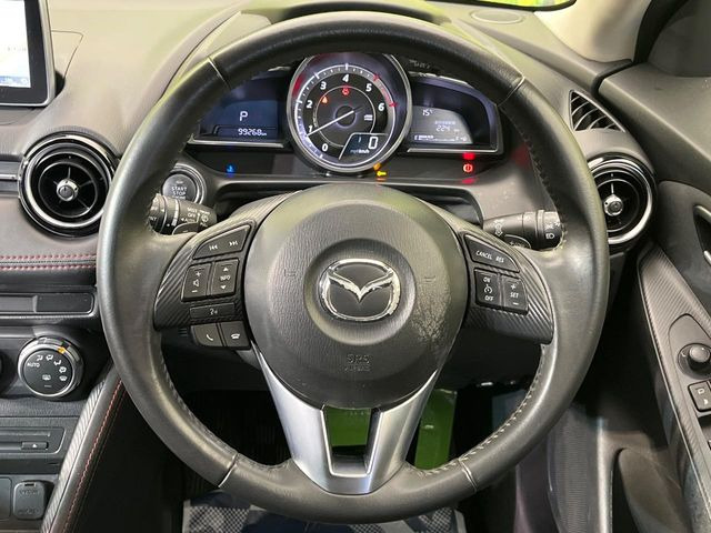 �y�����v�����X�e�A�����O�z�㎿�Ȋv���g�p���邱�ƂŁA��ɂ����������݂ƂĂ��^�]���₷���n���h���ł���