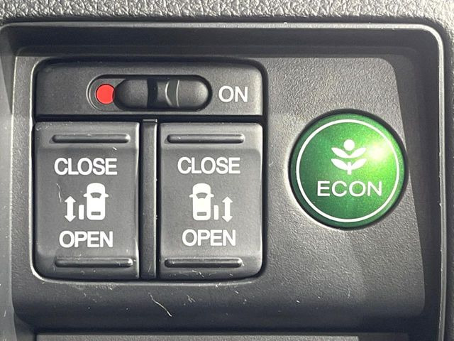 �y�����p���[�X���C�h�h�A�z�X�}�[�g�L�[��^�]�Ȃ̃X�C�b�`�Ō�ȗ����X���C�h�h�A�̊J���\���d��������͂����ăh�A���J����K�v�������A�����Ȃ��q�l�ł��ȒP�ɊJ���߂ł����K�ł���