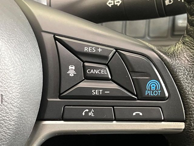 �y�v���p�C���b�g�z�������H�ł̒��������s���y��!!�a�؎��Ə��񑖍s�̃V�[���ŁA�A�N�Z���E�u���[�L�E�X�e�A�����O�������Ő��䂵�A�������^�]�̕��S���y�����Ă���܂���