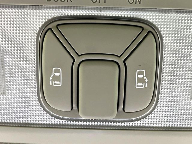 �y�����p���[�X���C�h�h�A�z�X�}�[�g�L�[��^�]�Ȃ̃X�C�b�`�Ō�ȗ����X���C�h�h�A�̊J���\���d��������͂����ăh�A���J����K�v�������A�����Ȃ��q�l�ł��ȒP�ɊJ���߂ł����K�ł���