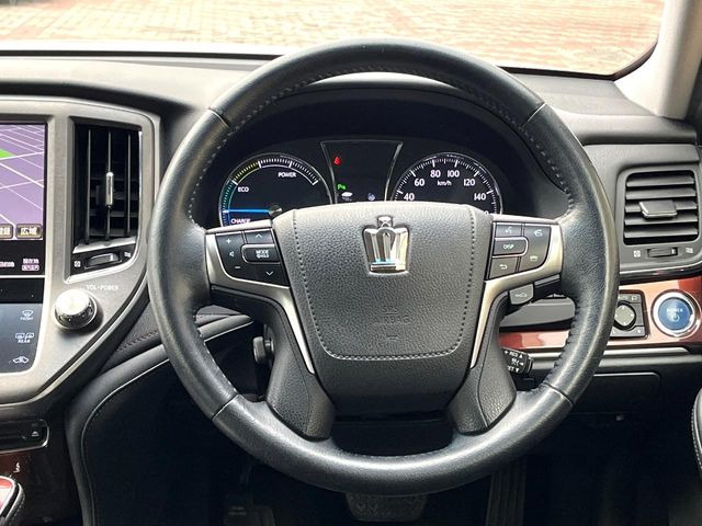 �y�����v�����X�e�A�����O�z�㎿�Ȋv���g�p���邱�ƂŁA��ɂ����������݂ƂĂ��^�]���₷���n���h���ł���