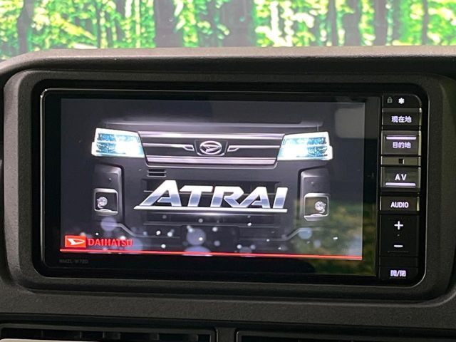 �y�����i�r�z�l�C�̏����i�r�𑕔����Ă���܂��B�i�r�̎g���₷���͂������A�I�[�f�B�I�@�\���[��!�L�����v�◷�s�͂������A�ʋ΂┃�����ȂǕ��i�̃h���C�u���y�����Ȃ�͂���