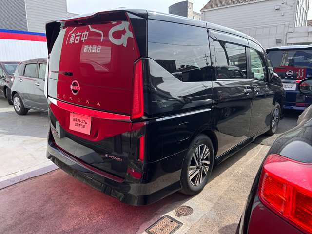 セレナ1.4 e-POWER ハイウェイスターV