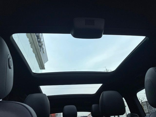 ���p�m���~�b�N�X���C�f�B���O���[�t::�唗�͂̃p�m���}���[�t�́A�㕔���Ȃɂ܂ő����Ă���A�J���I�ȋ�Ԃ����y���݂��������܂��B