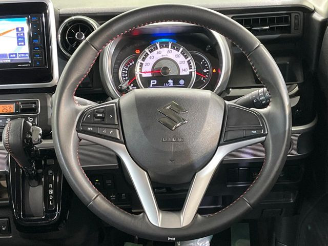 �y�����v�����X�e�A�����O�z�㎿�Ȋv���g�p���邱�ƂŁA��ɂ����������݂ƂĂ��^�]���₷���n���h���ł���