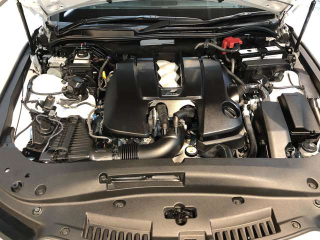 IS500 Fスポーツ パフォーマンス ファースト エディション