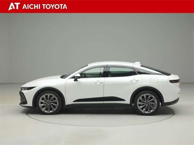 クラウンクロスオーバー2.5 G アドバンスト レザー パッケージ E-Four 4WD