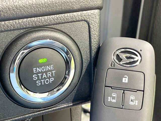 �y�L�[�t���[�V�X�e���z�J�o����|�P�b�g�ɓ��ꂽ�܂܂ł��h�A�̎{���E�������\�ȃX�}�[�g�L�[�𑕔��B�G���W���̃I���E�I�t�����J�M�����o���K�v����������Ƃ��Ă��֗��ł���