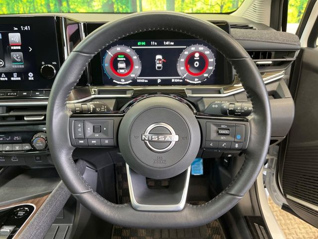 �y�C���e���W�F���g�G�}�[�W�F���V�[�u���[�L�z�t�����g�J�����őO���̎ԗ�����s�҂����m�B�Փ˂������Ȏ��͏Փ˔�Q�y���u���[�L���쓮�A�Փˉ�����T�|�[�g�B�����S�Ƀh���C�u�����y���݂��������܂��B