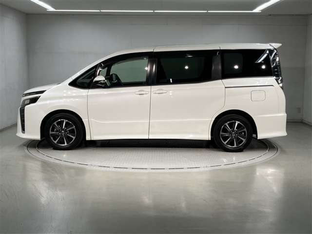 ヴォクシー2.0 ZS