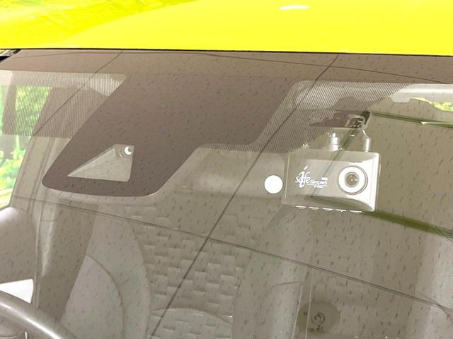 �y�g���^�Z�[�t�e�B�Z���X�z���s���ɑO���̎ԗ�����F�����A�Փ˂������Ȏ��͌x��ƃu���[�L�ŏՓˉ���Ɣ�Q�y�����A�V�X�g�B�����S�Ƀh���C�u�����y���݂��������܂��B