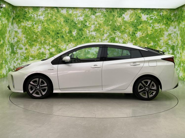 プリウス1.8 A プレミアム ツーリングセレクション