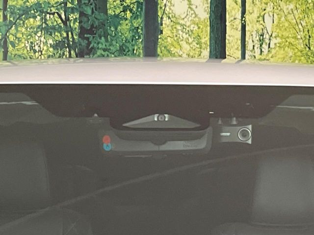 �y�v���N���b�V���Z�[�t�e�B�z�O���̎ԗ��������m���A�Փ˂������Ȏ��͌x��Œ��ӂ𑣂��A�u���[�L�𓥂ޗ͂��T�|�[�g�B�u���[�L�𓥂߂Ȃ������ꍇ�͏Փ˔�Q�y���u���[�L���쓮�A�Փˉ�����T�|�[�g���܂��B